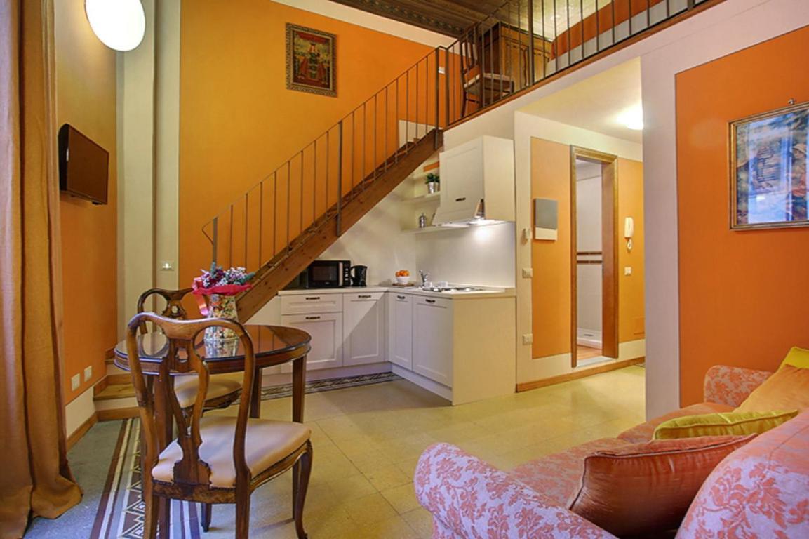 Apartments Puccini Florens Rum bild