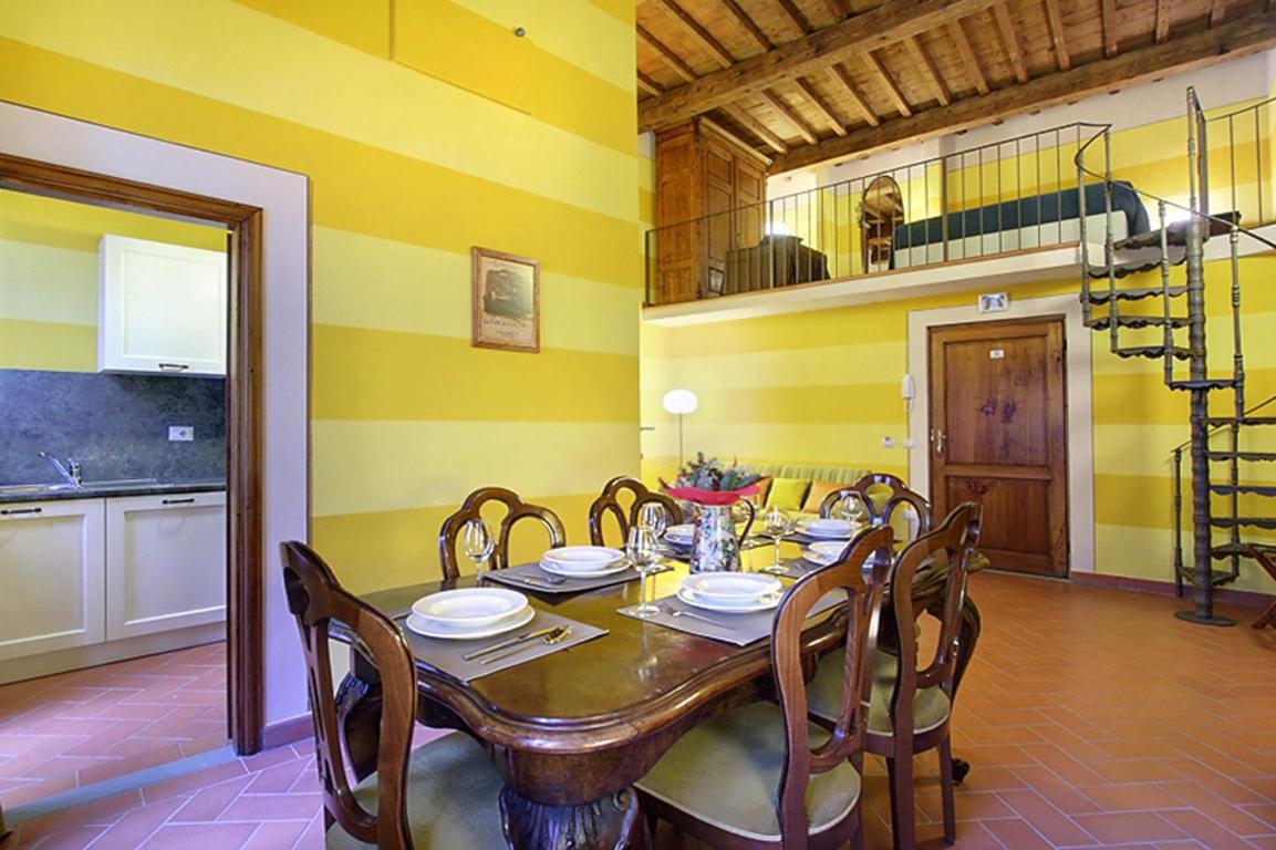 Apartments Puccini Florens Rum bild