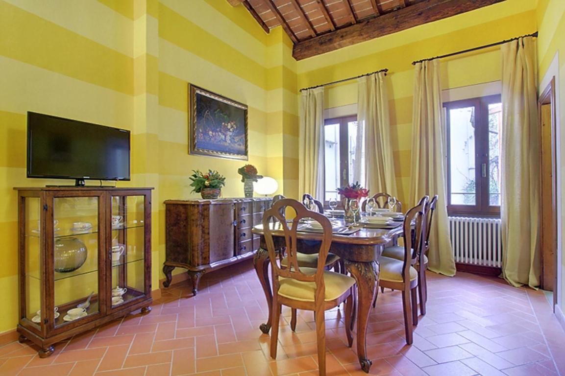 Apartments Puccini Florens Rum bild